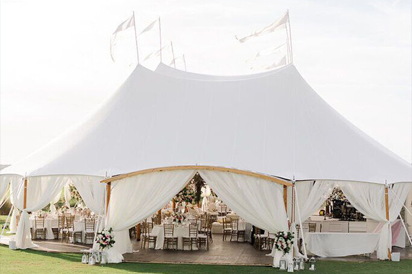 Outdoor-Weddings-tents